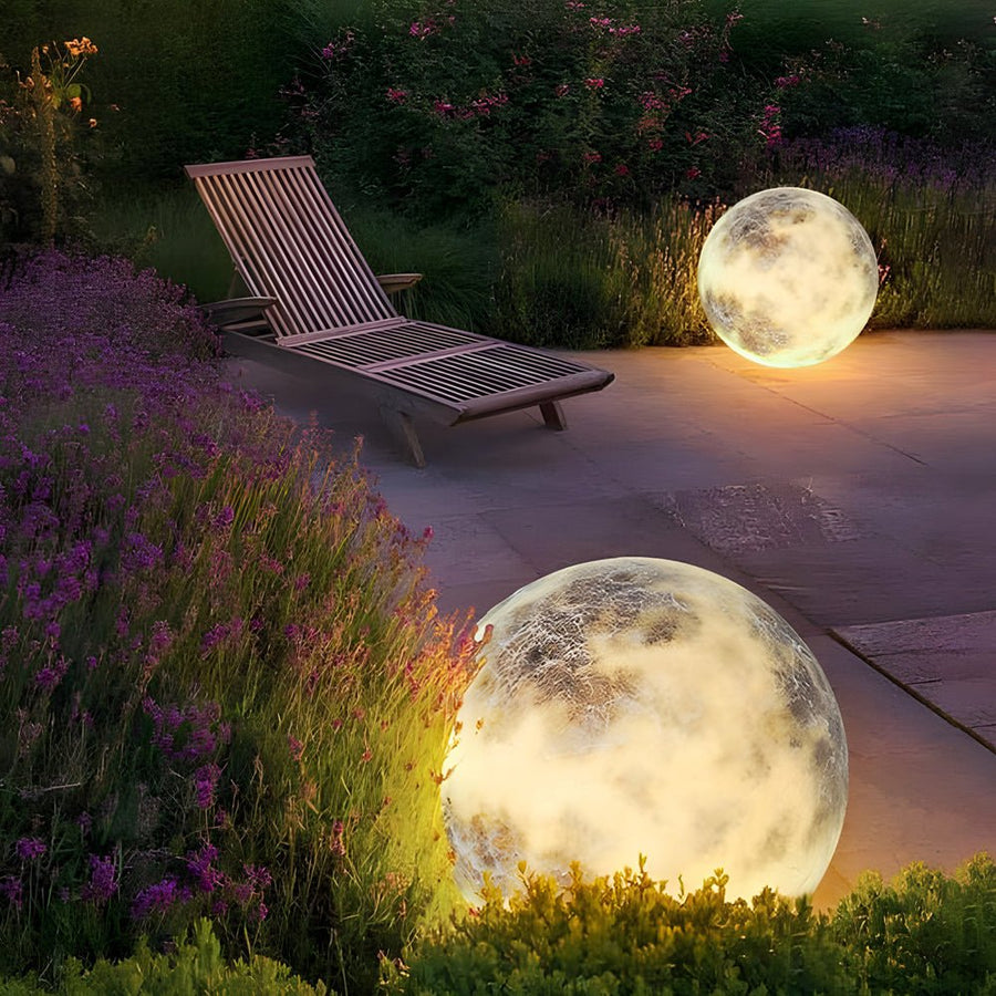 Outdoor Lawn Light - Modern LED Moon Globe - Solar Garden Pillar Lamp